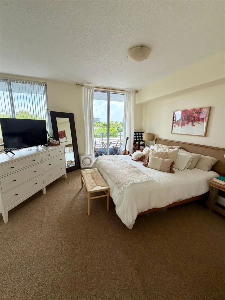 3339 Virginia St #320 Miami, FL 33133
