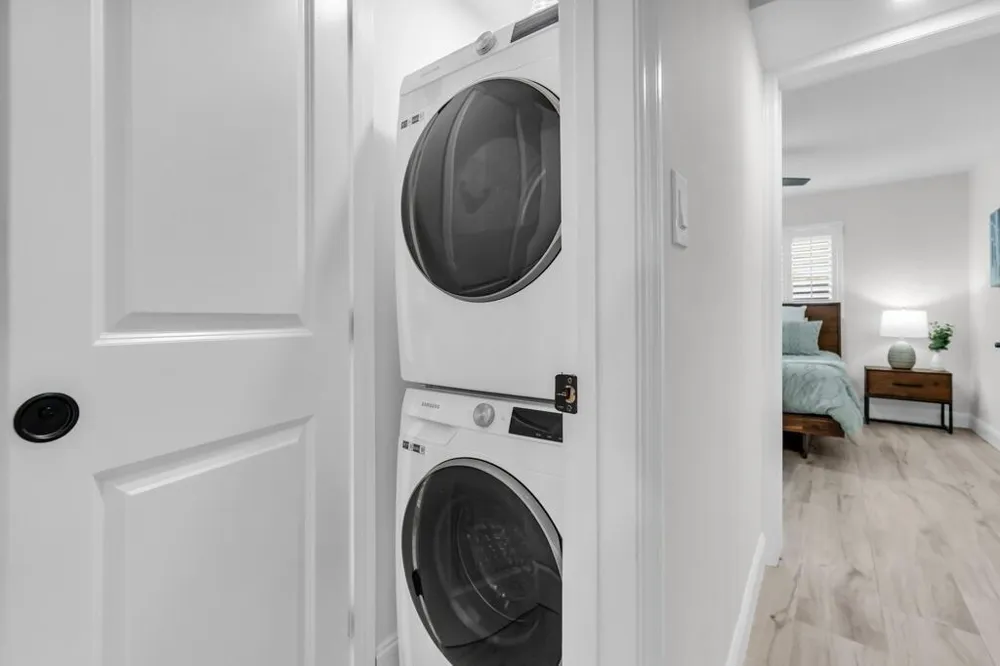 4848 NE 23RD AVENUE #8A Fort Lauderdale, FL 33308