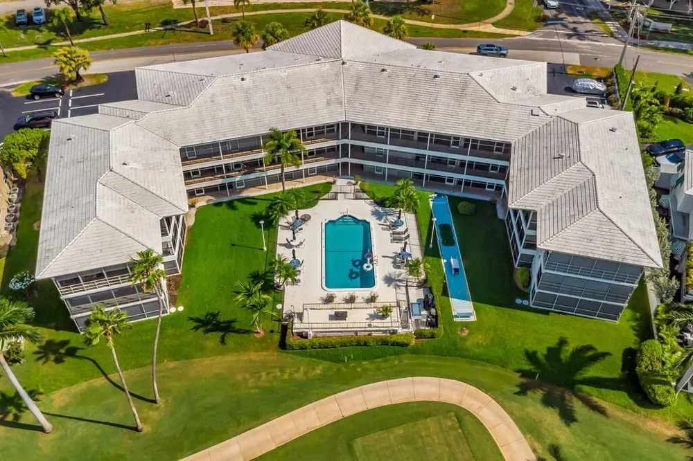 4848 NE 23RD AVENUE #8A Fort Lauderdale, FL 33308
