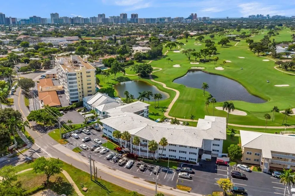 4848 NE 23RD AVENUE #8A Fort Lauderdale, FL 33308