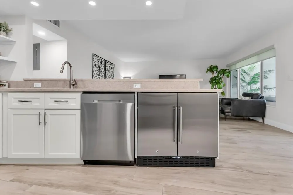 4848 NE 23RD AVENUE #8A Fort Lauderdale, FL 33308