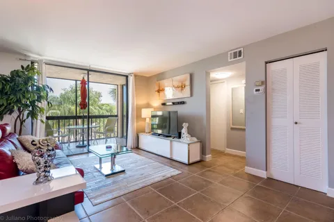 2255 Lindell Boulevard #4306