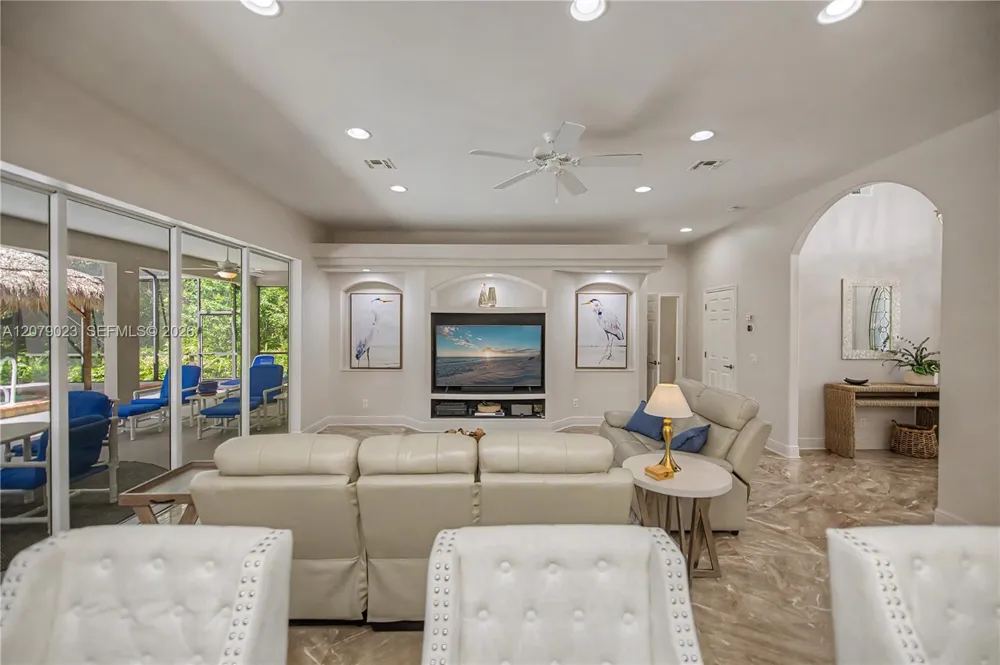 4033 Oak Haven Dr. La Belle, FL 33935