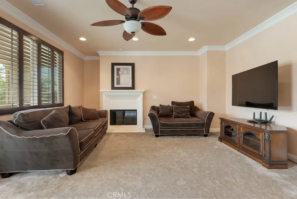 12436 Longacre Avenue Granada Hills, CA 91344