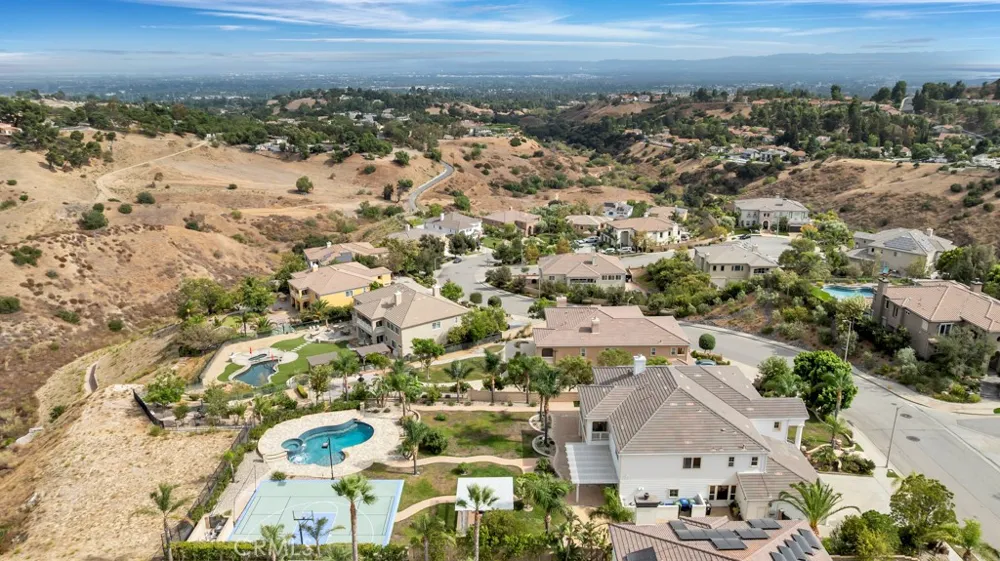 12436 Longacre Avenue Granada Hills, CA 91344