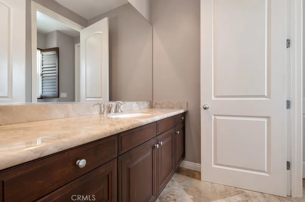 12436 Longacre Avenue Granada Hills, CA 91344