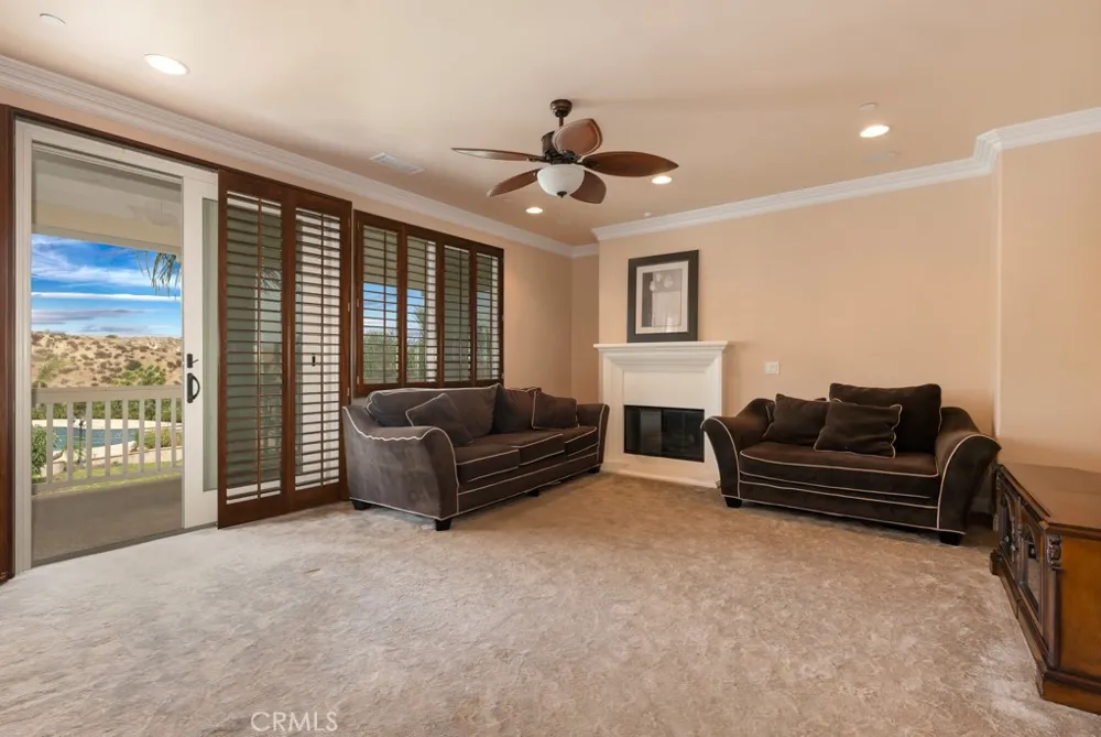 12436 Longacre Avenue Granada Hills, CA 91344