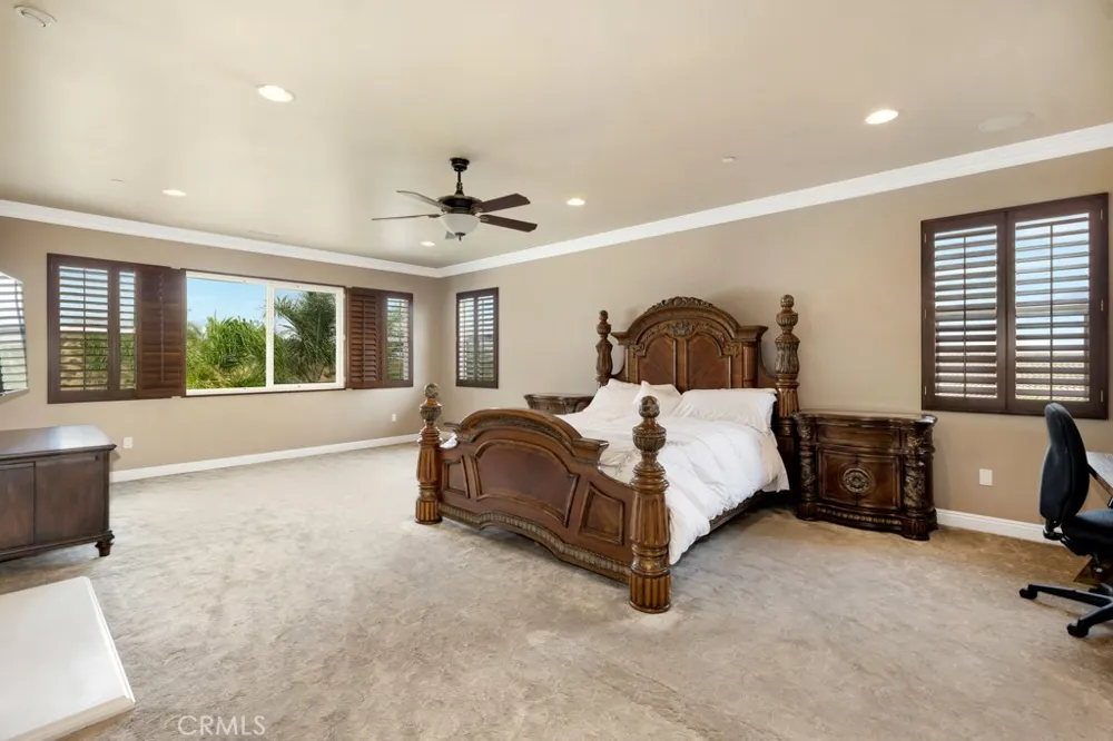 12436 Longacre Avenue Granada Hills, CA 91344