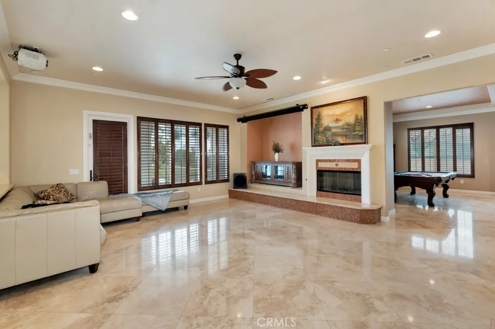 12436 Longacre Avenue Granada Hills, CA 91344