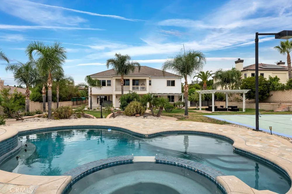 12436 Longacre Avenue Granada Hills, CA 91344