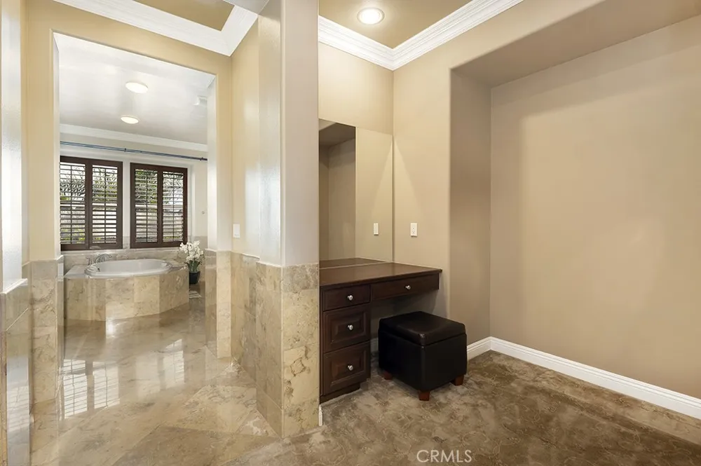 12436 Longacre Avenue Granada Hills, CA 91344