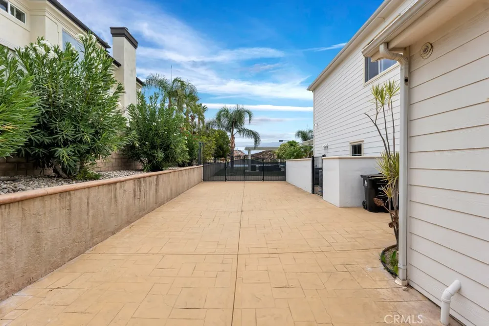 12436 Longacre Avenue Granada Hills, CA 91344