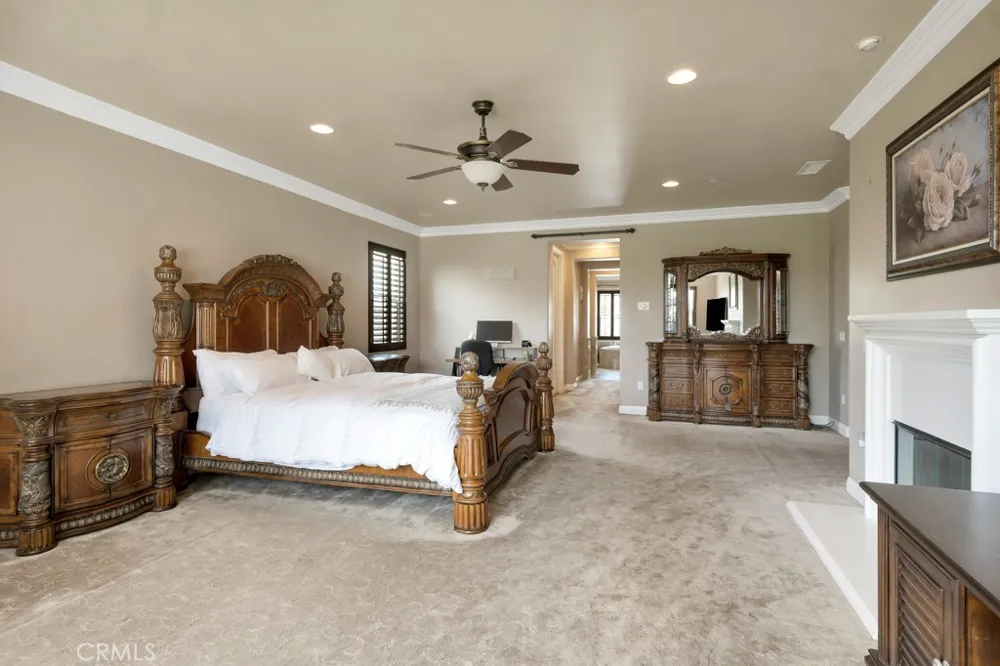 12436 Longacre Avenue Granada Hills, CA 91344
