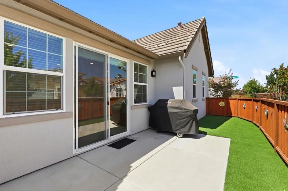 1181 Mcclellan Street Hollister, CA 95023