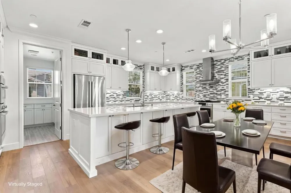 1181 Mcclellan Street Hollister, CA 95023