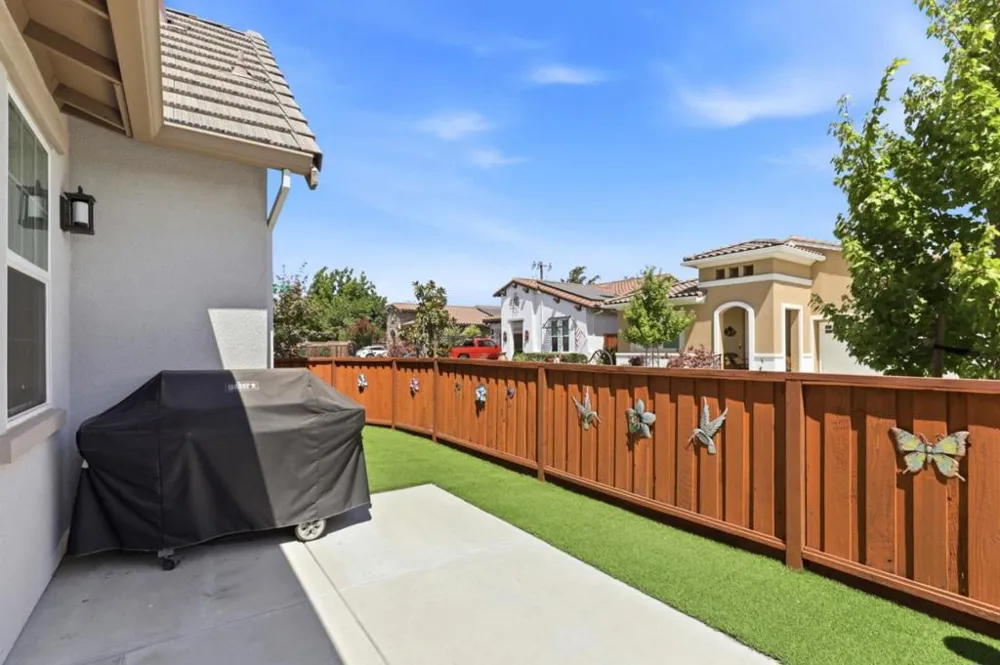 1181 Mcclellan Street Hollister, CA 95023