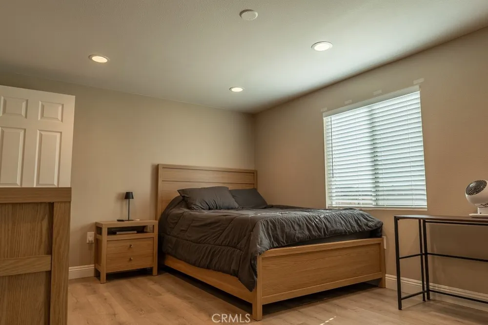 22793 Betty Perris, CA 92570