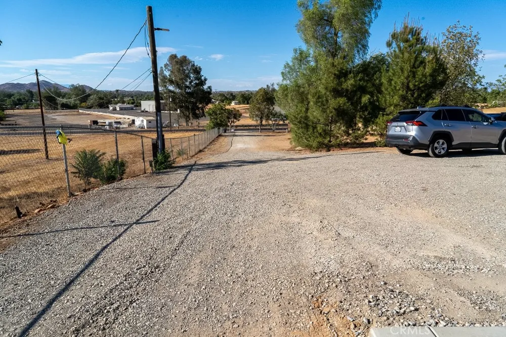 22793 Betty Perris, CA 92570