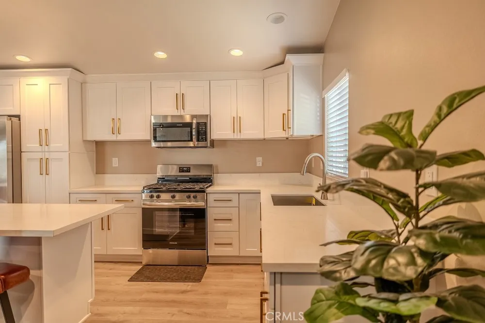 22793 Betty Perris, CA 92570