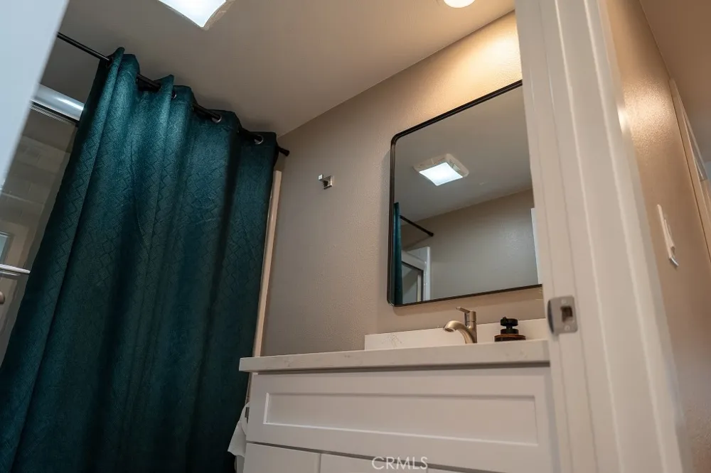 22793 Betty Perris, CA 92570