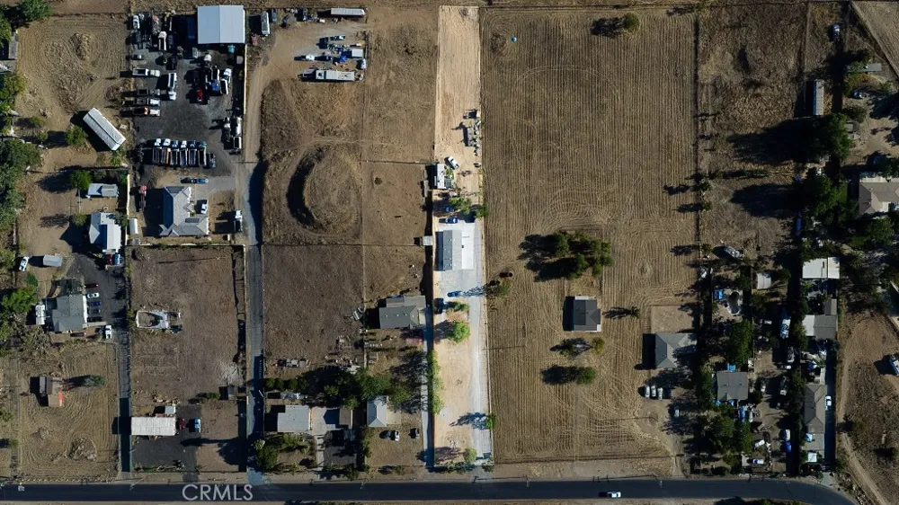22793 Betty Perris, CA 92570