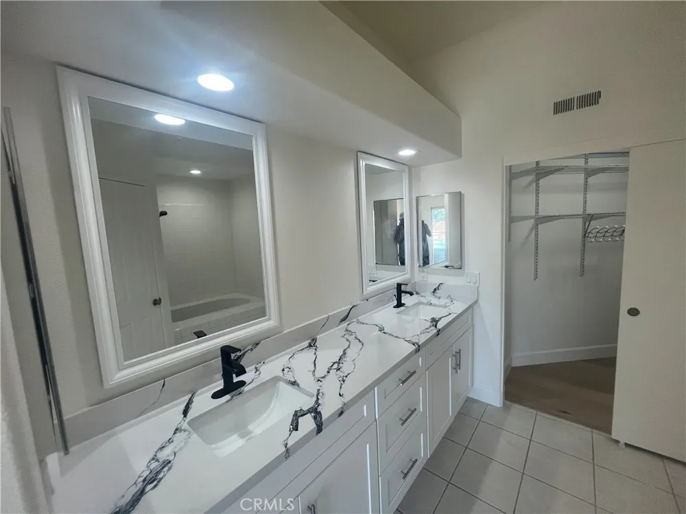 7911 E Horizon View Anaheim, CA 92808