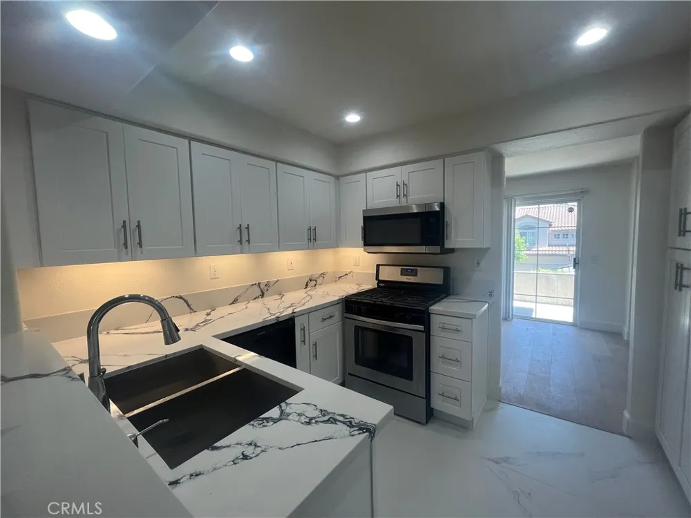 7911 E Horizon View Anaheim, CA 92808