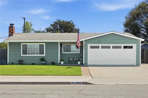 3898 Crestmont