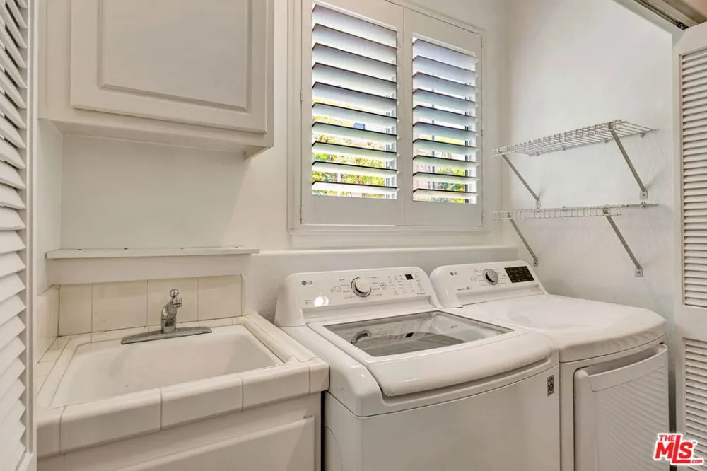 32211 Shoreview Drive Westlake Village, CA 91361