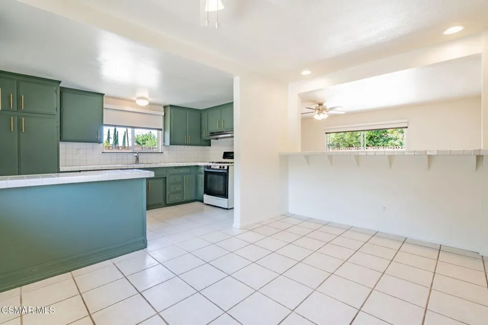 1421 Lowery Street Simi Valley, CA 93065