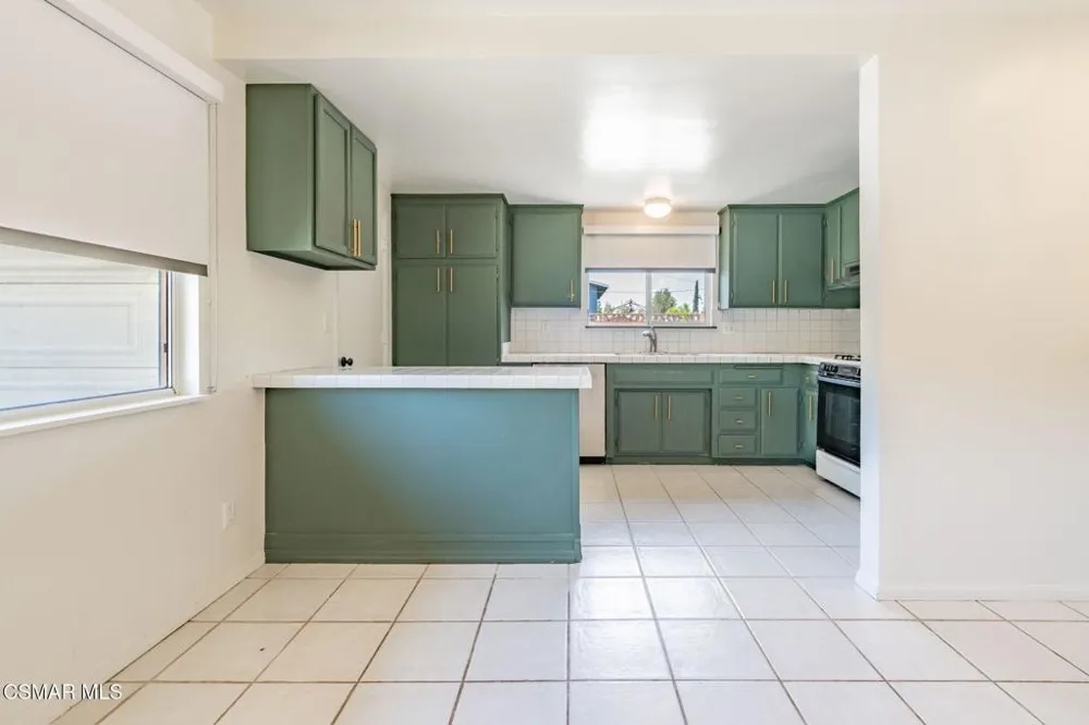 1421 Lowery Street Simi Valley, CA 93065