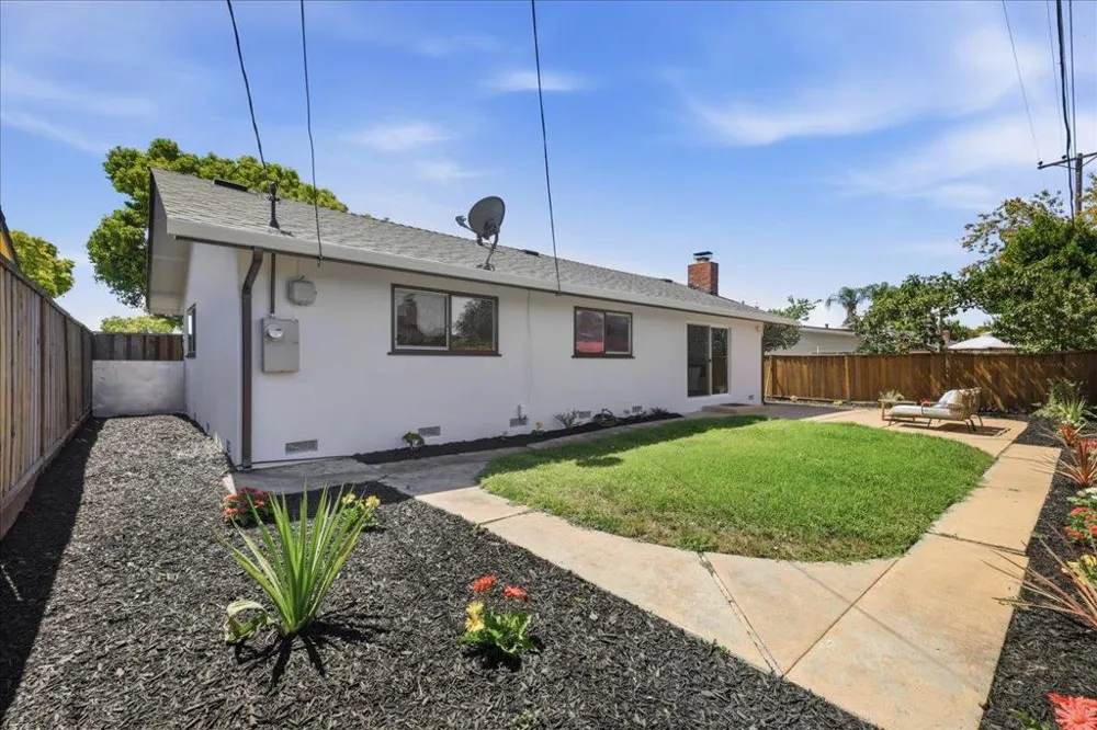 2123 Pruneridge Avenue Santa Clara, CA 95050