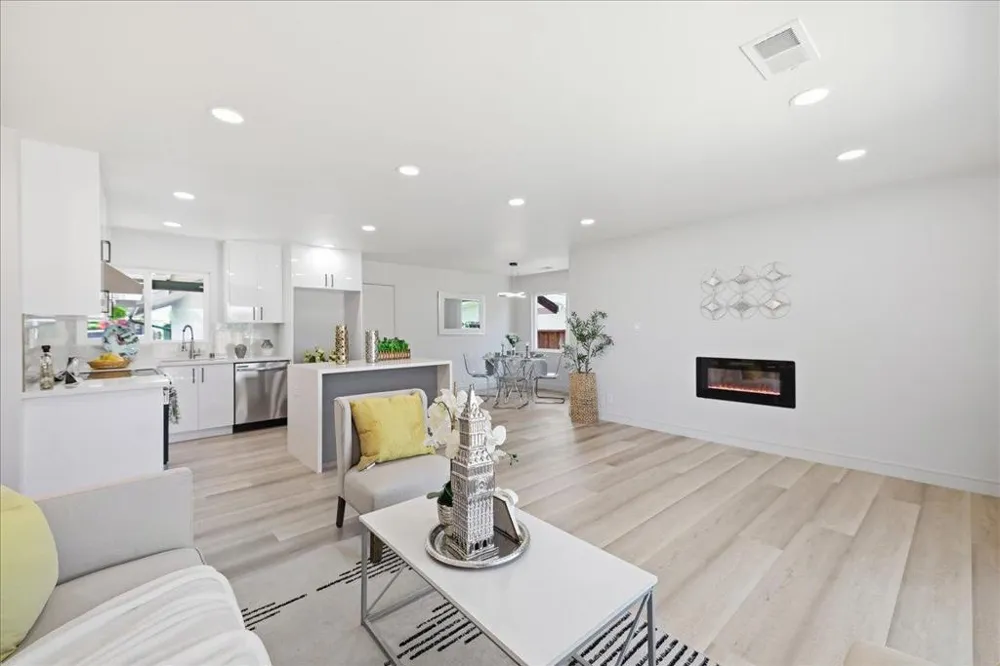 2123 Pruneridge Avenue Santa Clara, CA 95050