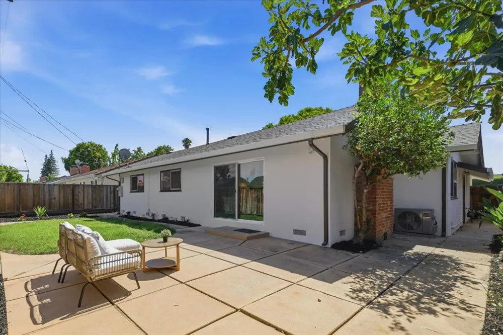 2123 Pruneridge Avenue Santa Clara, CA 95050