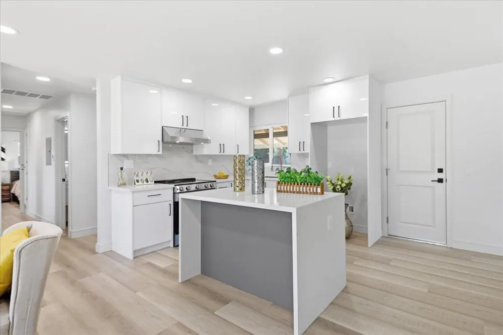 2123 Pruneridge Avenue Santa Clara, CA 95050