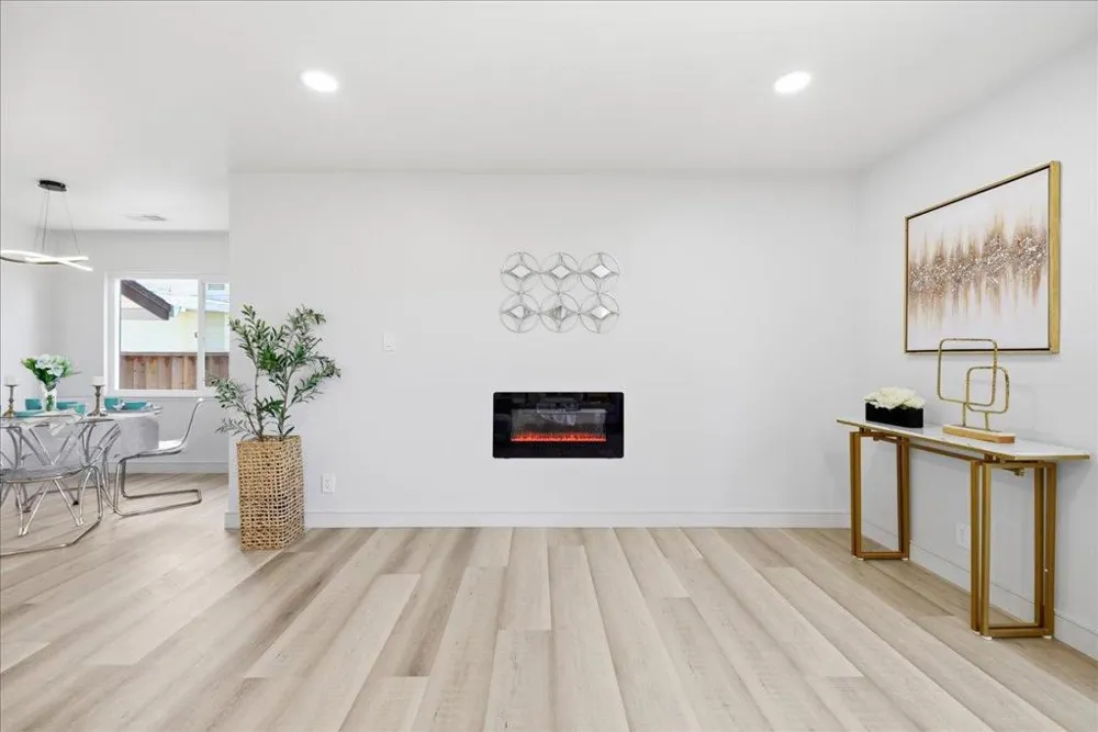 2123 Pruneridge Avenue Santa Clara, CA 95050