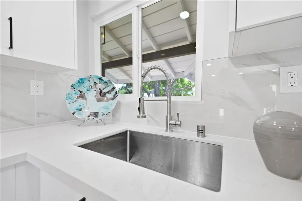 2123 Pruneridge Avenue Santa Clara, CA 95050