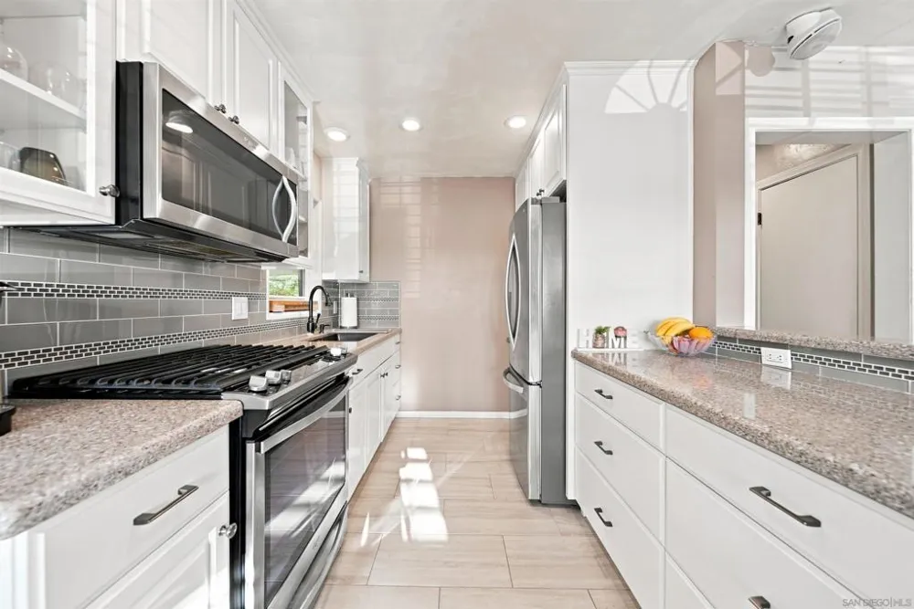 3015 Greyling Dr. San Diego, CA 92123