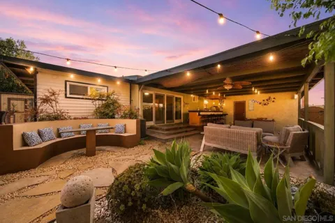 3015 Greyling Dr.
