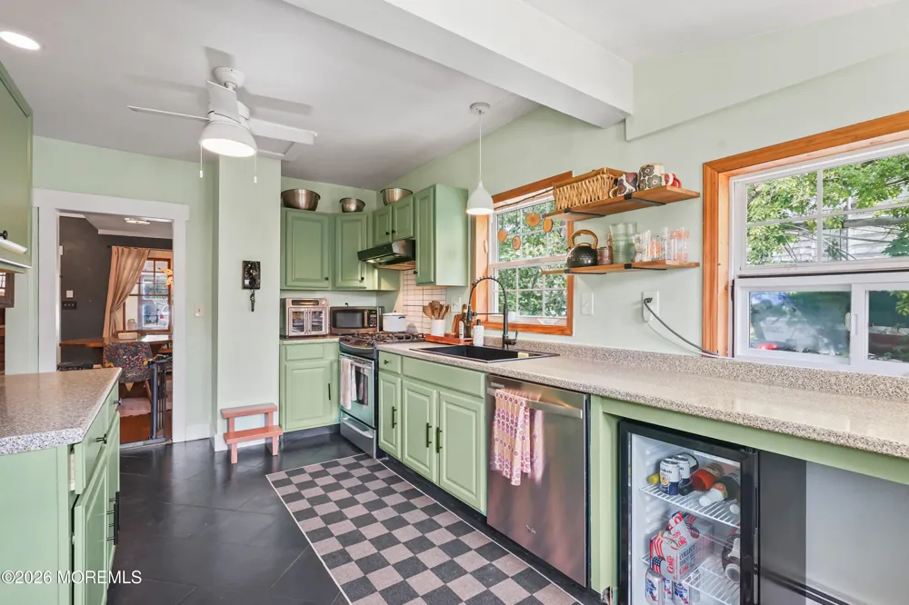318 Capstan Avenue Beachwood, NJ 08722