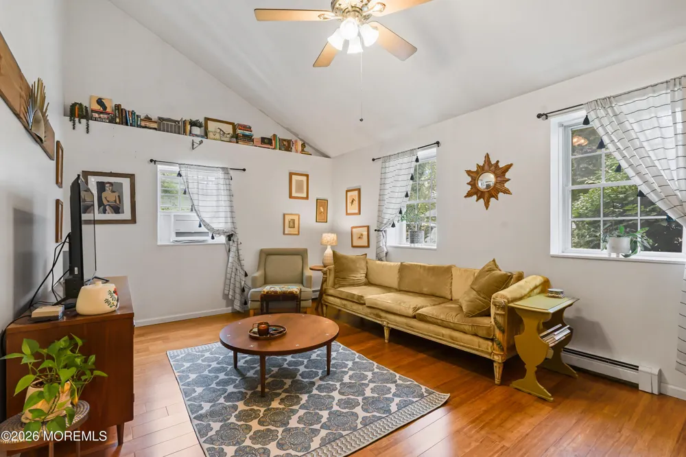 318 Capstan Avenue Beachwood, NJ 08722