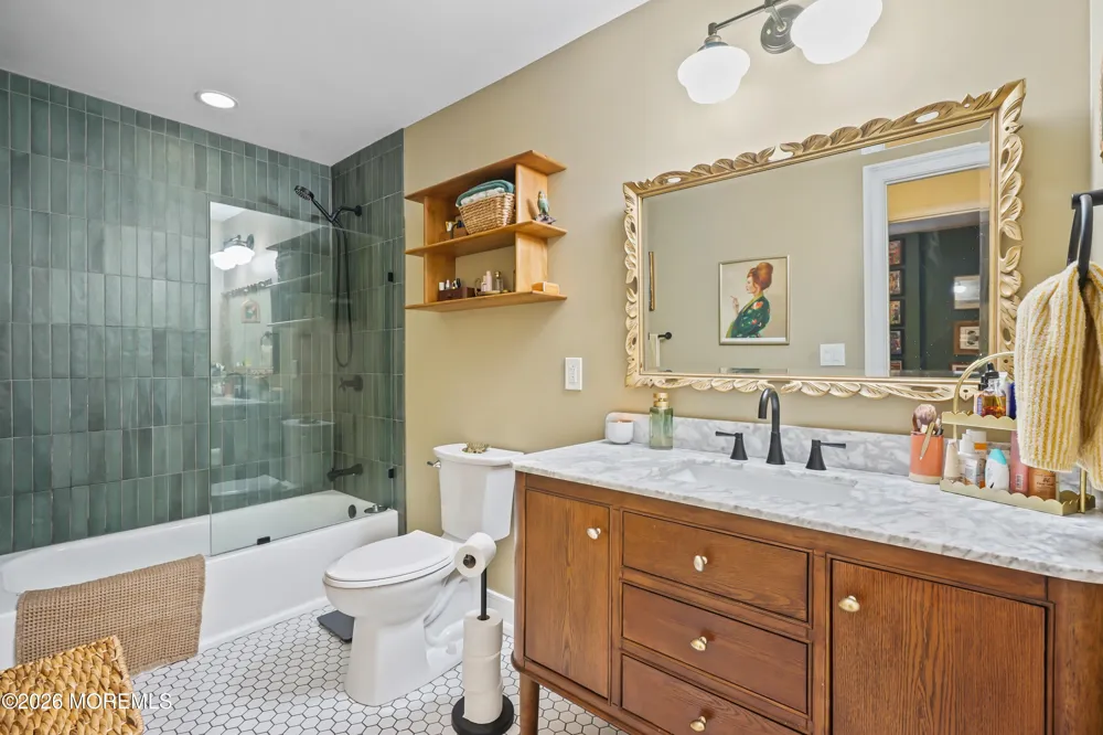 318 Capstan Avenue Beachwood, NJ 08722