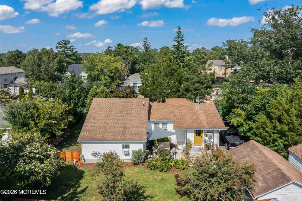 318 Capstan Avenue Beachwood, NJ 08722