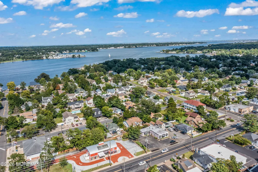318 Capstan Avenue Beachwood, NJ 08722