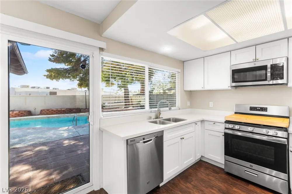 2503 Siesta Avenue Las Vegas, NV 89121