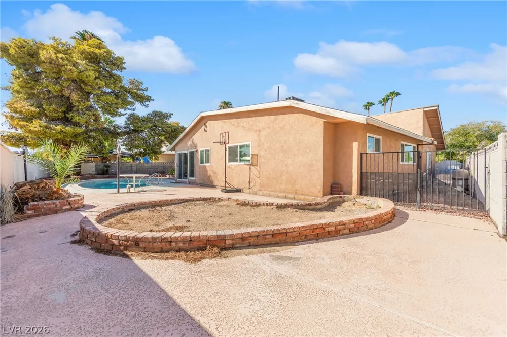 2503 Siesta Avenue Las Vegas, NV 89121
