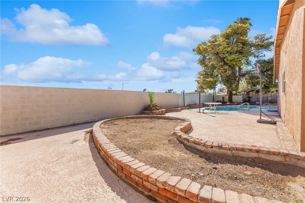 2503 Siesta Avenue Las Vegas, NV 89121