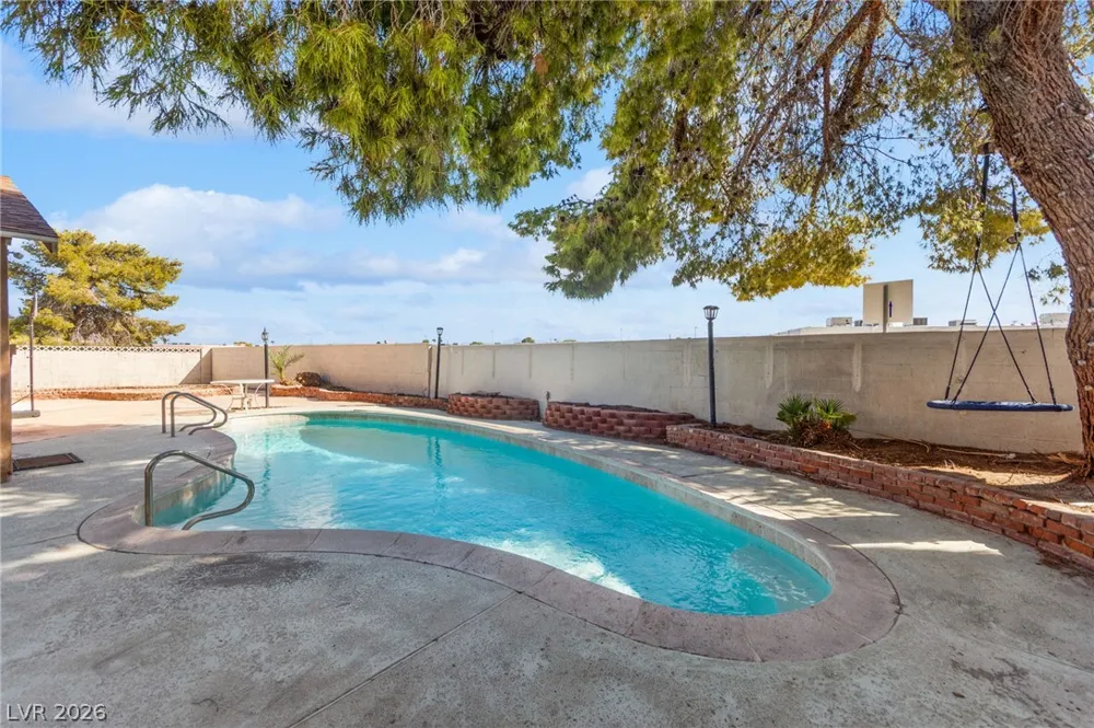 2503 Siesta Avenue Las Vegas, NV 89121