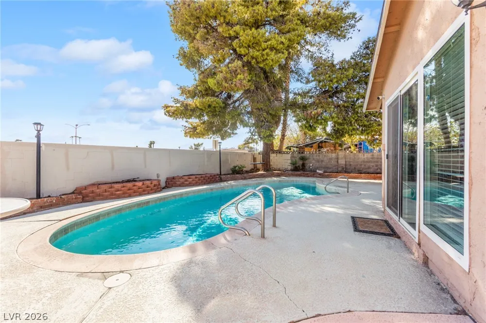 2503 Siesta Avenue Las Vegas, NV 89121