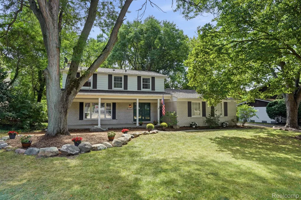 30954 Oak Valley Drive Farmington Hills City, MI 48331